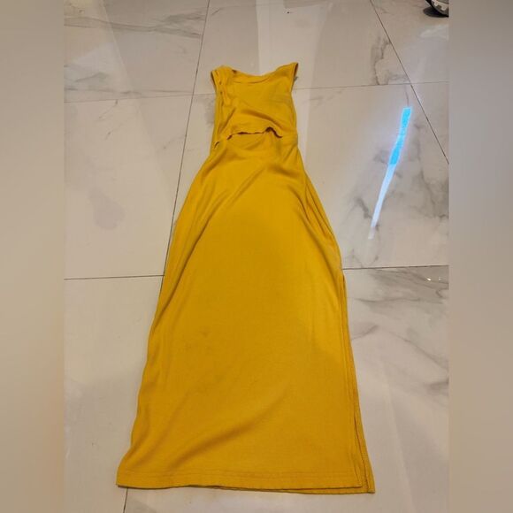 Yellow Sleeveless Midi Dress #23 - Picture 6 of 8